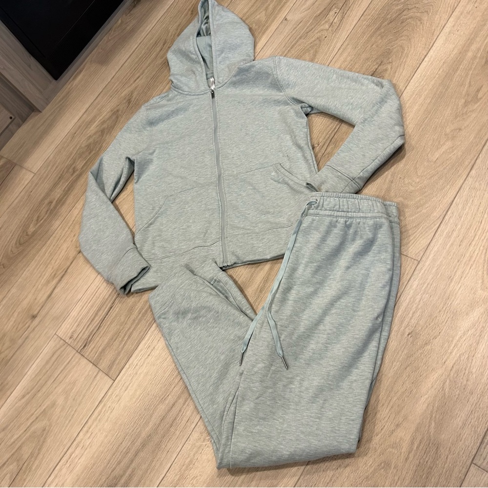 Travis Mathew Light Blue Zip Hoodie & Jogger Set